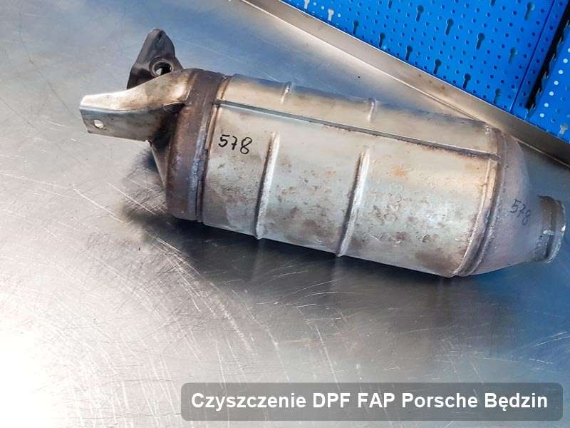 Filtr cząstek stałych FAP do samochodu marki Porsche w Będzinie naprawiony na odpowiedniej maszynie, gotowy do montażu