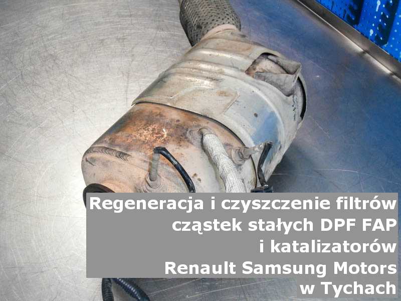 Płukany filtr cząstek stałych DPF marki Renault Samsung Motors, w warsztacie na stole, w Tychach.