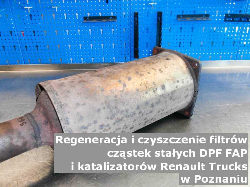 Naprawiany filtr cząstek stałych GPF marki Renault Trucks, na stole w pracowni regeneracji, w Poznaniu.