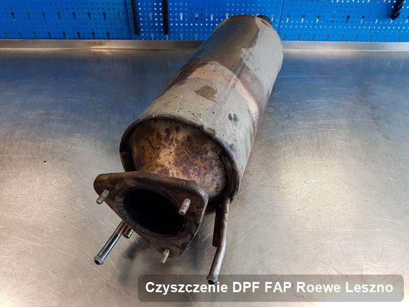 Filtr cząstek stałych DPF do samochodu marki Roewe w Lesznie naprawiony na specjalistycznej maszynie, gotowy do zamontowania