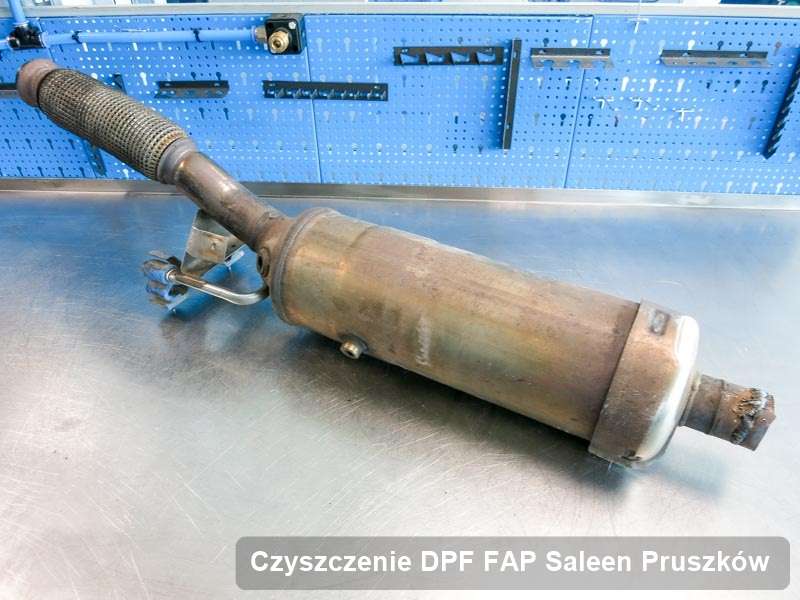 Filtr DPF układu redukcji emisji spalin do samochodu marki Saleen w Pruszkowie wyremontowany na specjalnej maszynie, gotowy spakowania