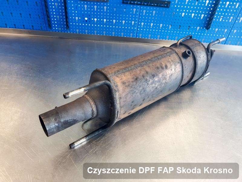 Filtr cząstek stałych do samochodu marki Skoda w Krosnie oczyszczony na dedykowanej maszynie, gotowy do instalacji