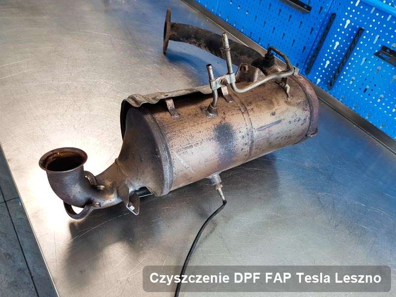 Filtr DPF układu redukcji emisji spalin do samochodu marki Tesla w Lesznie dopalony na dedykowanej maszynie, gotowy do zamontowania