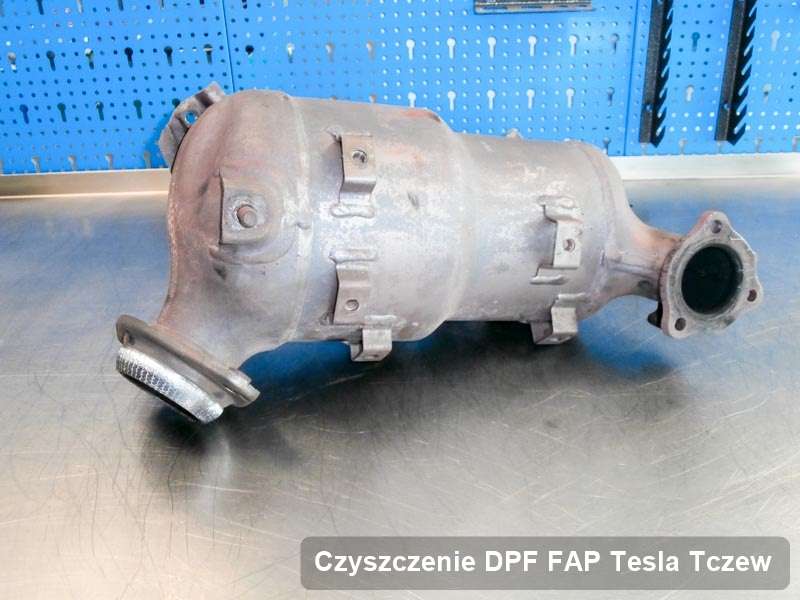 Filtr cząstek stałych DPF do samochodu marki Tesla w Tczewie wypalony w specjalistycznym urządzeniu, gotowy spakowania