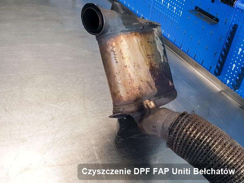 Filtr DPF układu redukcji emisji spalin do samochodu marki Uniti w Bełchatowie dopalony na specjalnej maszynie, gotowy do instalacji