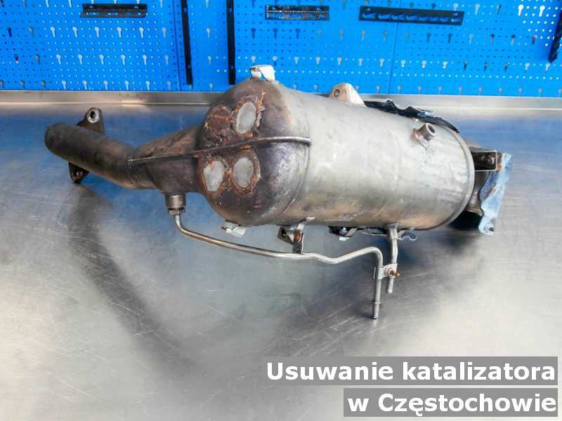 Konwerter, katalizator w Częstochowie w pracowni w miejsce usuniętego katalizatora przygotowywany do wysłania.