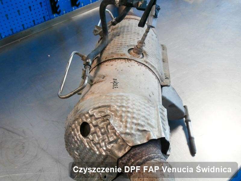 Filtr DPF i FAP do samochodu marki Venucia w Świdnicy dopalony na specjalistycznej maszynie, gotowy do instalacji