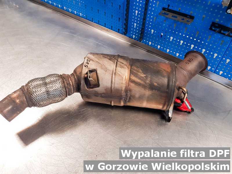 Filtr cząstek stałych z Gorzowa Wielkopolskiego w warsztacie samochodowym w mieście Gorzów Wielkopolski wypalony przez serwis, nie w piecu przygotowywany do wysyłki.